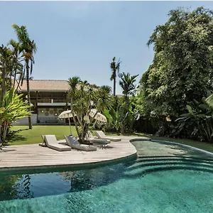 https://la-payesa.hotelsseminyak.net